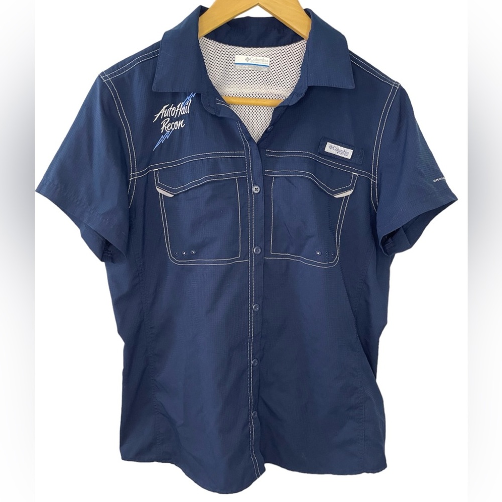 Columbia women’s PFG Lo Drag short sleeve navy button up with embroidery Large